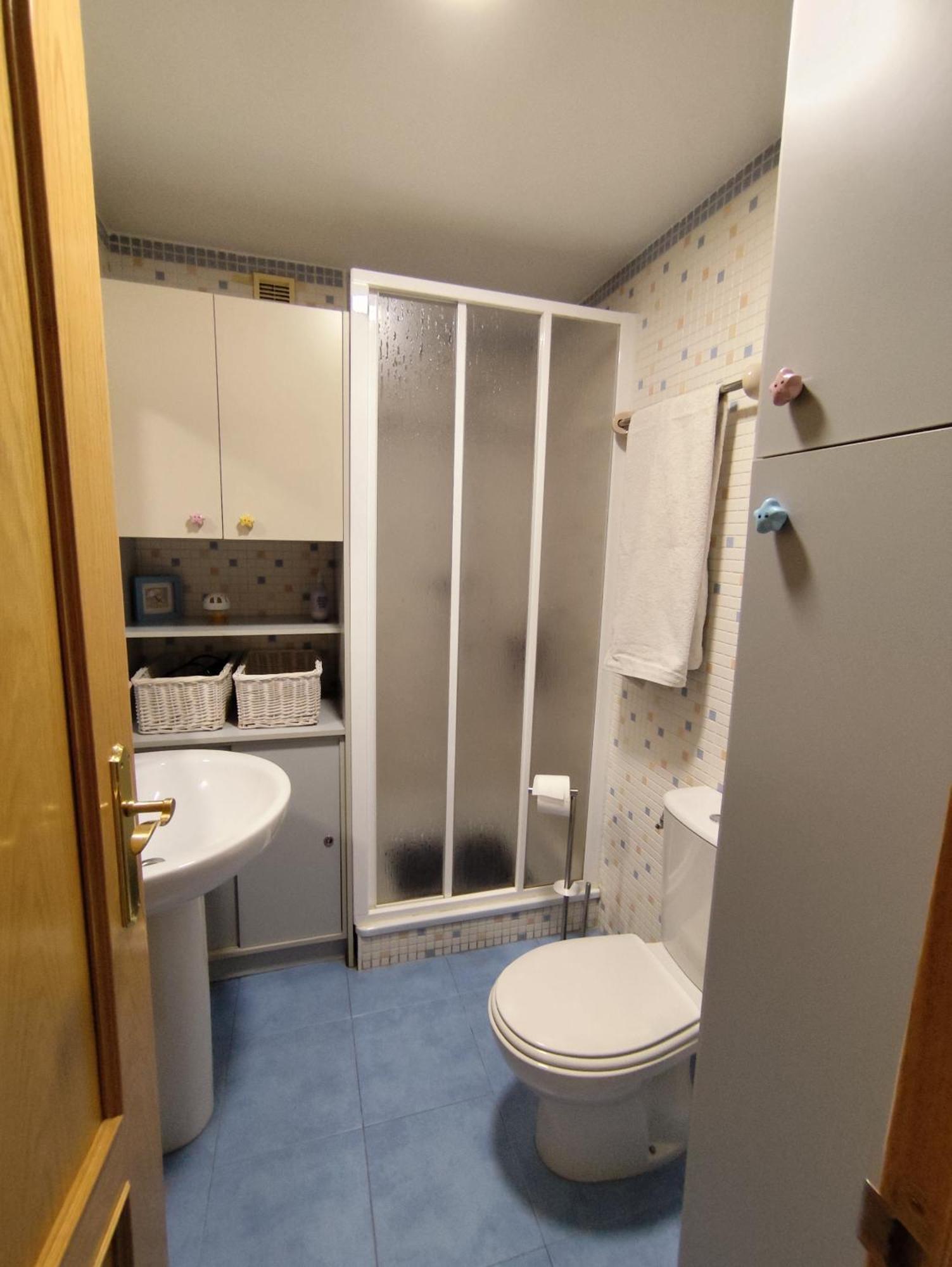 Apartamento De Tres Dormitorios Con Garaje Y Todos Los Servicios Cerca Burgo Exterior foto